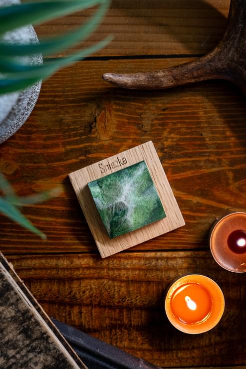 Śnieżka magnes malowany szczyty górskie prezent dla miłośników gór