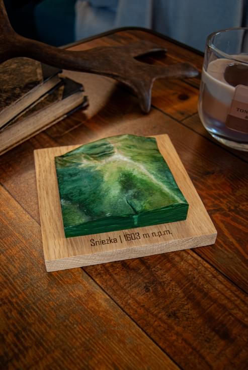 Śnieżka magnes malowany szczyty górskie prezent dla miłośników gór